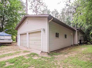 7107 Gillette Rd, Flushing, MI 48433