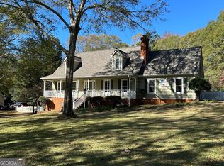 335 Wildflower Dr, Social Circle, GA 30025