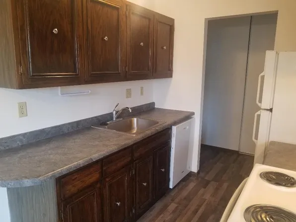 1025 Smetana Rd APT 7, Hopkins, MN 55343