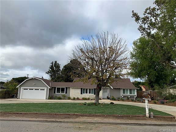 3rd image of 989 Waverly Heights Dr