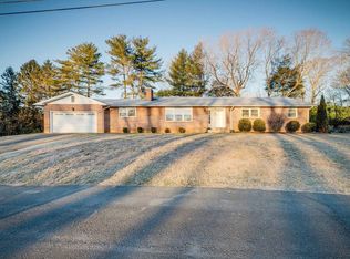 119 Park Hill Rd, Johnson City, TN 37601