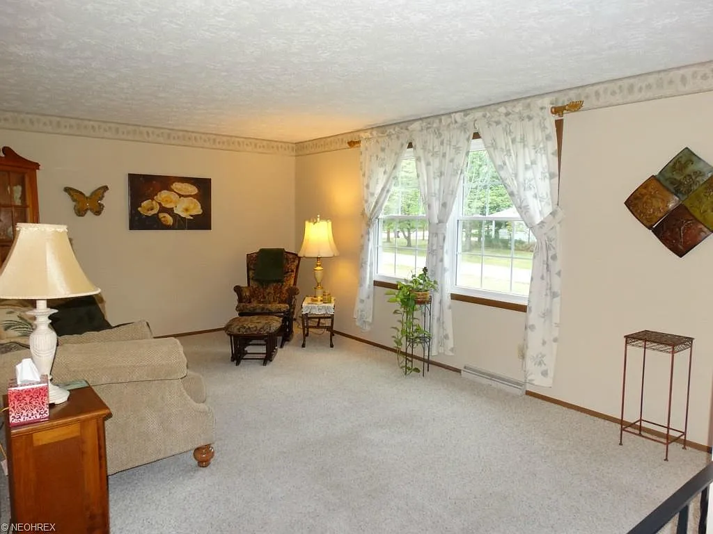 3 bed, 1500 sqft, $1,800 — Photo 2