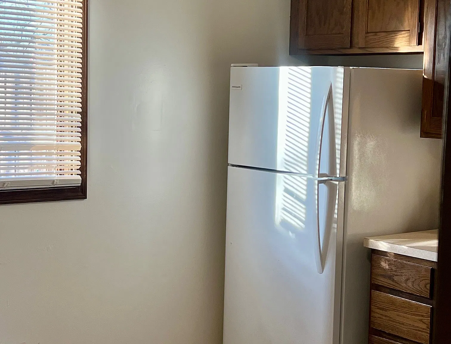 2 bed, 1.5 bath, 1050 sqft, $1,000 — Photo 2
