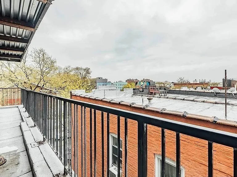 311 Woodbine St #3A — Photo 8