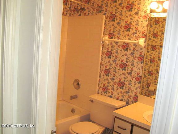 5th image of 8300 Plaza Gate Ln APT 1223