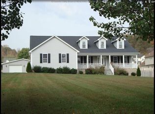 2420 Virginia Ave, Hurricane, WV 25526
