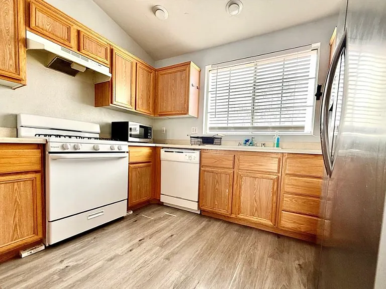 3340 Strawberry Roan Rd — Photo 5