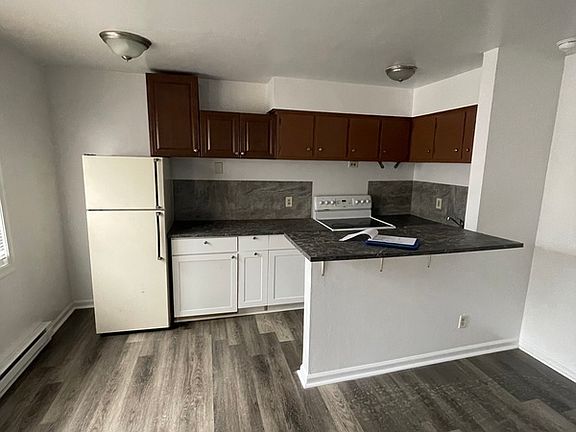 3rd image of 1314 Little Bay Ave #4