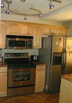 4th image of 229 City View Dr