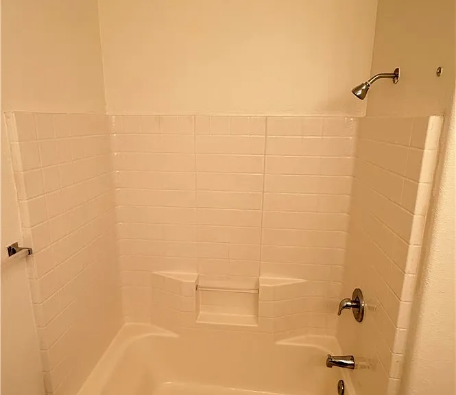 9708 Ridgebluff Ave — Photo 6