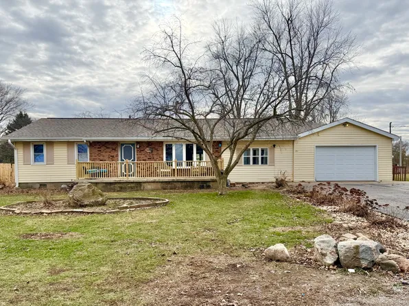 811 E Maple St, Chatsworth, IL 60921