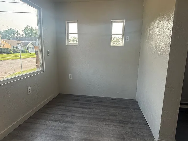 1414 W Washington St — Photo 12