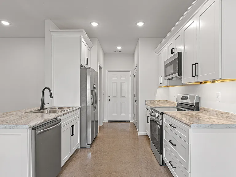 107 Cody Ln — Photo 12