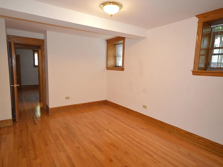 3800 N Greenview Ave #1 — Photo 15