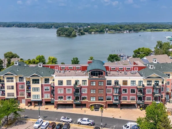 4100 Spring St APT 410, Spring Park, MN 55384