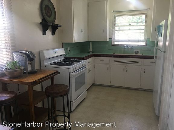 3rd image of 3750 Jewell St