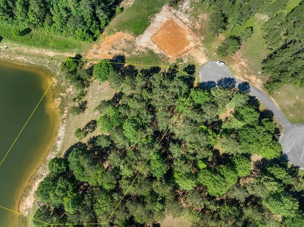 49 Tillery Pl, Ellisville, MS 39437