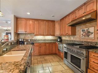 6651 Summit Dr, Highland, CA 92346