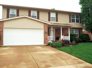 5471 Lakeside Dr, Fairfield, OH 45014