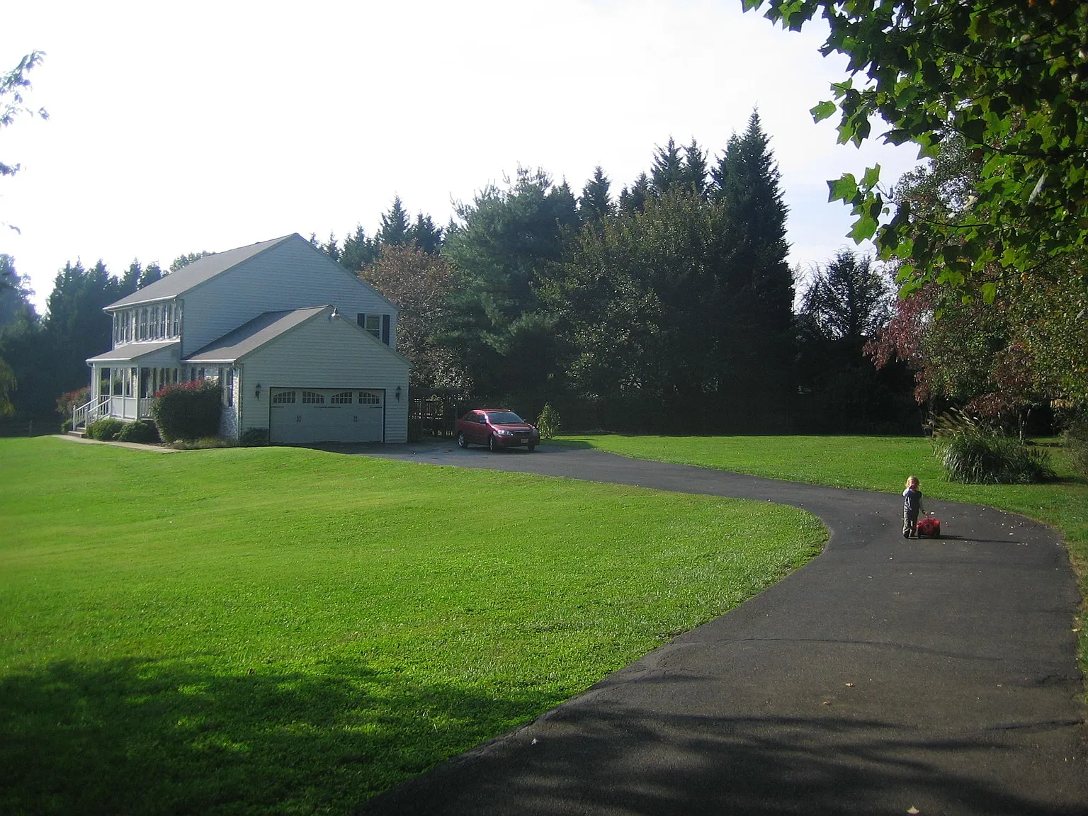 4 bed, 2.5 bath, 2710 sqft, $3,950 — Photo 3