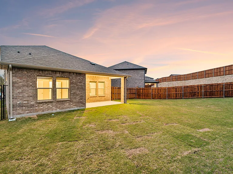 702 Dotty Dr — Photo 28