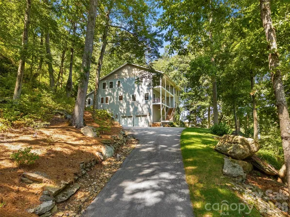 349 View Rock Ln, Hendersonville, NC 28791