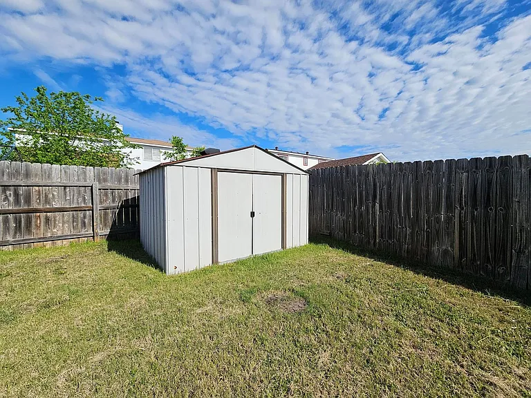 4207 Indigo Dr — Photo 31