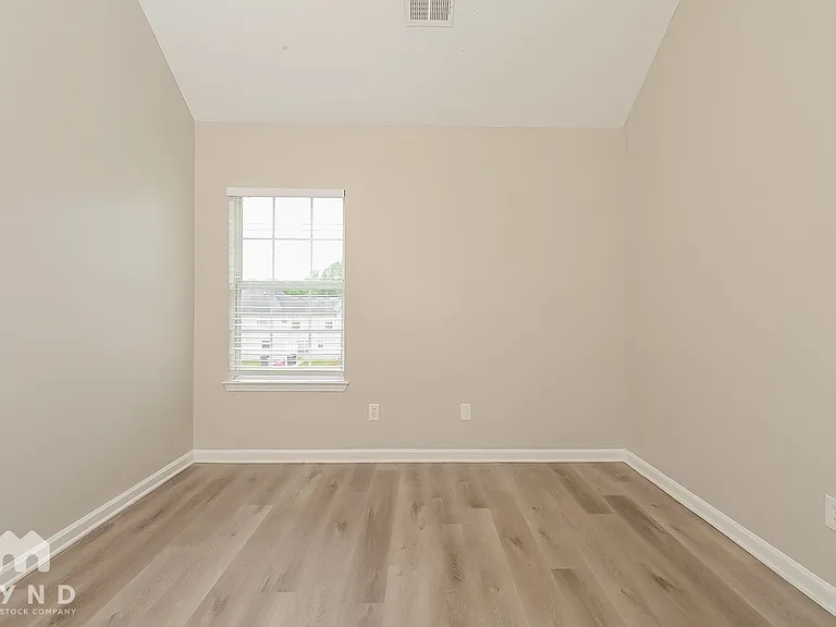 1037 Saint Augustine Pkwy — Photo 12
