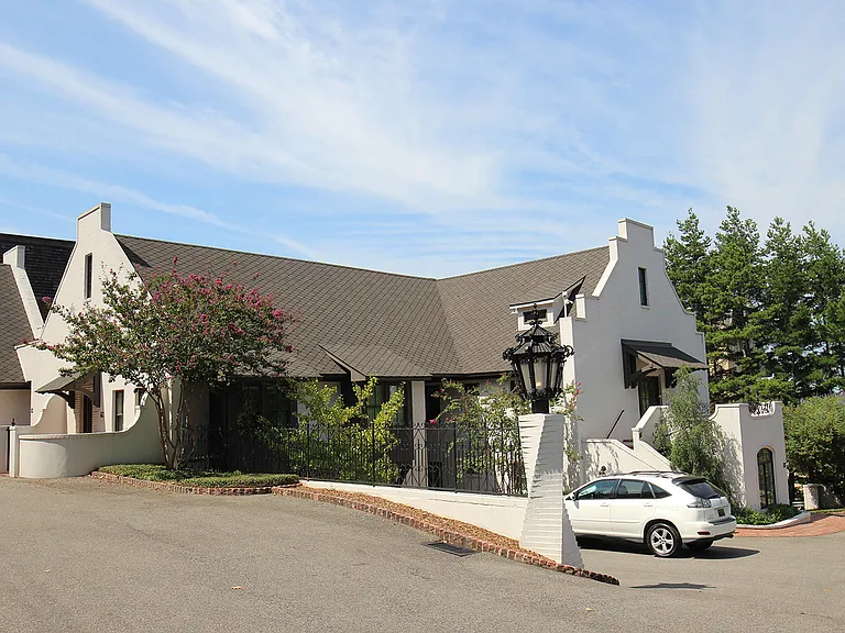 Ivory House — Photo 8