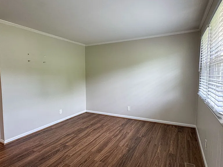 6614 Johnston St S — Photo 3