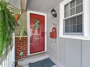 1st image of 1445 Hentz Dr