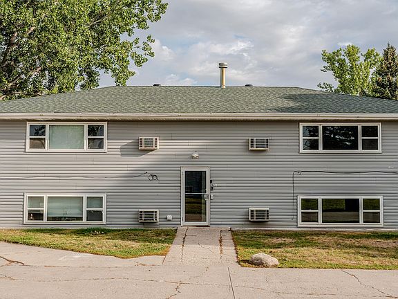 3rd image of 921 19th St S