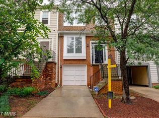 46907 Trumpet Cir, Sterling, VA 20164