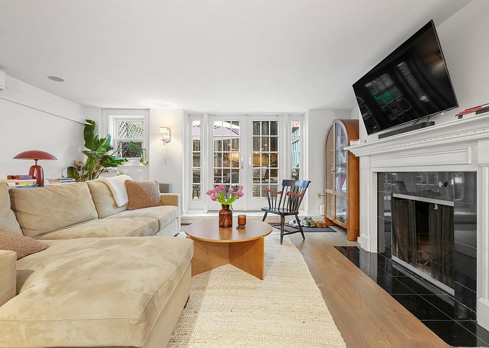 1st image of 96 Appleton St #1