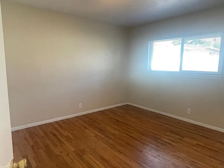 1125 Monterey Ave #12 — Photo 10