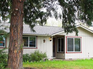 606 Pearwood Dr, Medford, OR 97501