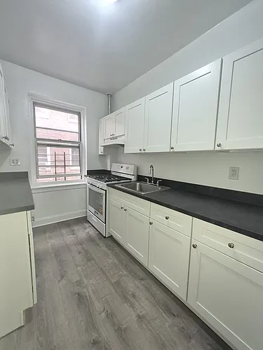 77-54 Austin St #3E Photo 1