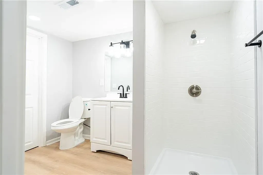 400 N Morse Ave — Photo 3