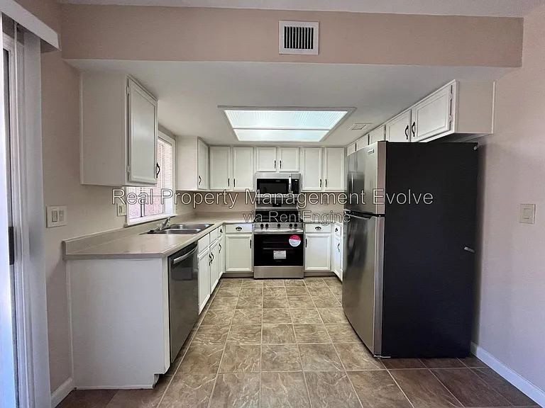 18211 N 40th Pl #1 — Photo 6