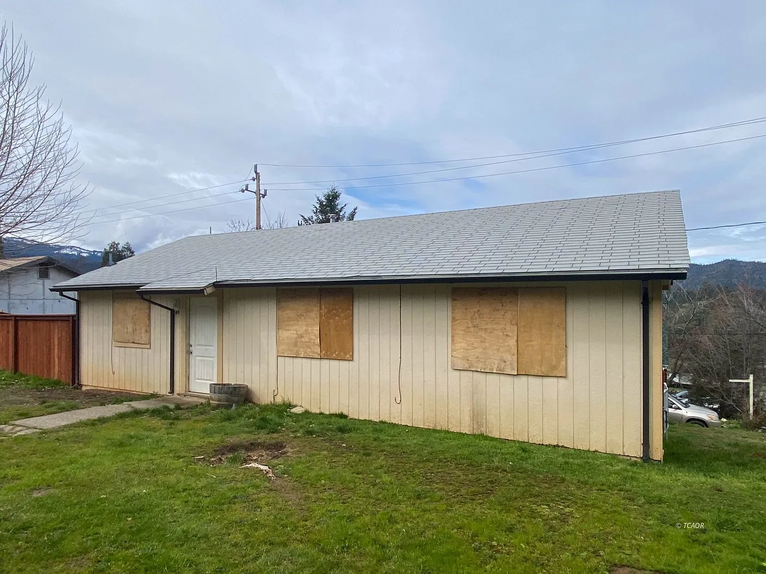 45 Hilltop Dr photo 1