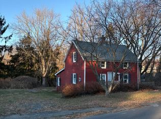 697 Monmouth Rd, Mount Holly, NJ 08060