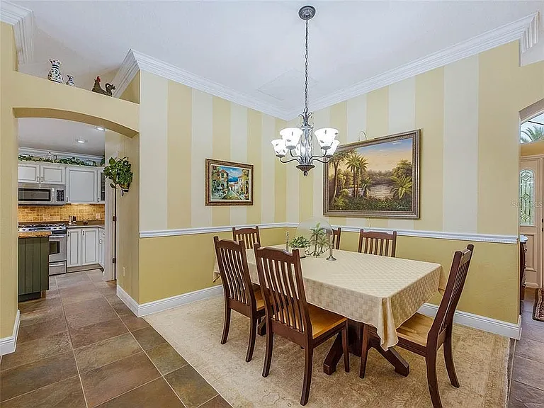 1281 Pendleton Cir — Photo 11