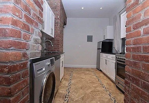 3rd image of 212 E 122nd St APT 2A