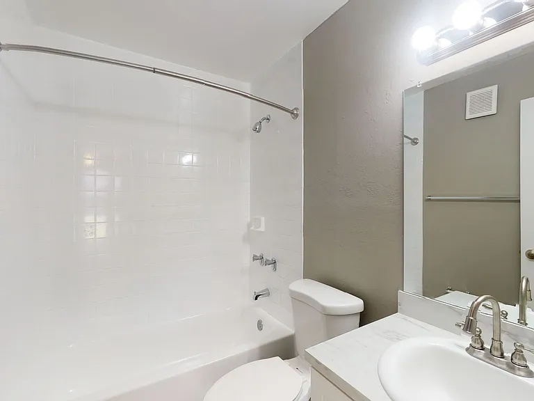Pinnacle Estates Apartments — Photo 29