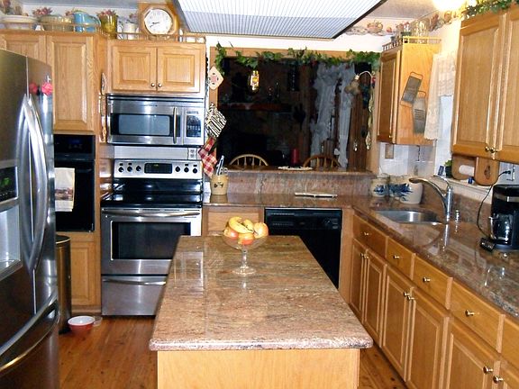 3rd image of 2880 County Road 415