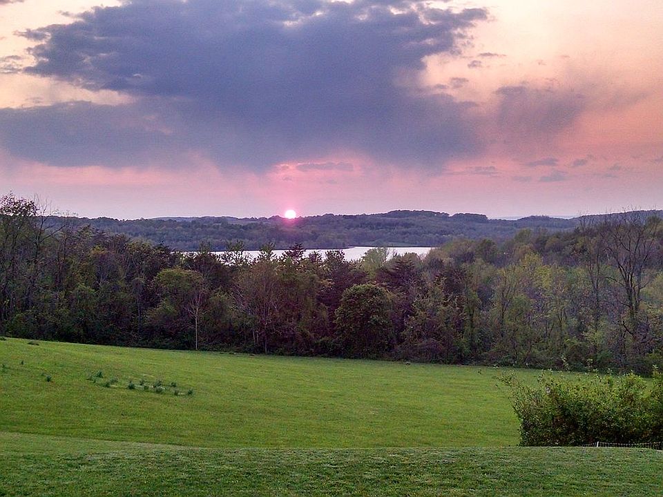 2nd image of 50 Water Rd