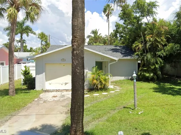 1653 Atlanta Plaza Dr, Sanibel, FL 33957