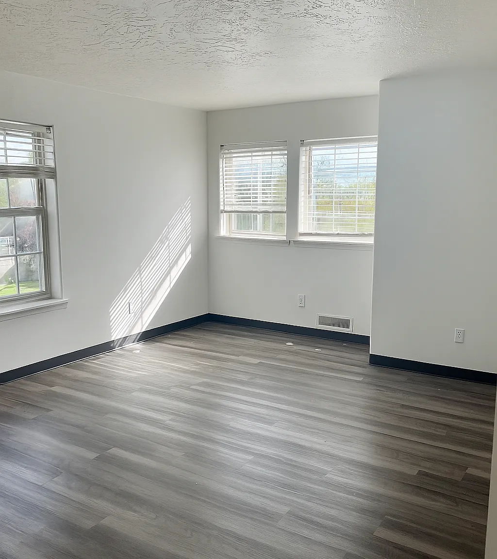 6916 Ridgetop Dr NE — Photo 4