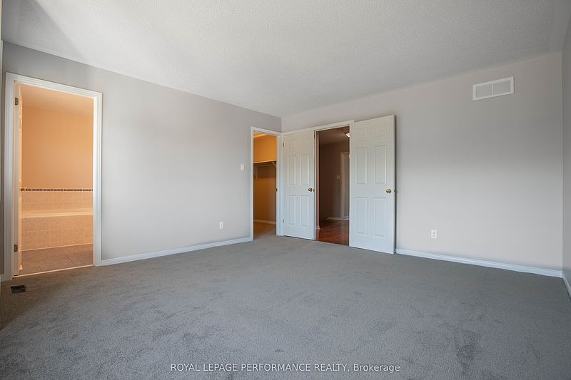 Ottawa House for rent - 3 Bedrooms — photo 13