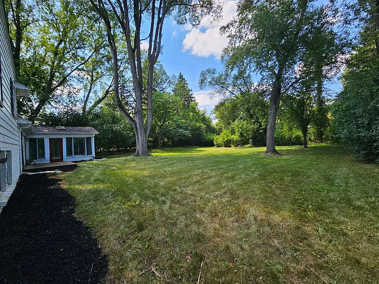 591 E Long Lake Rd — Photo 52